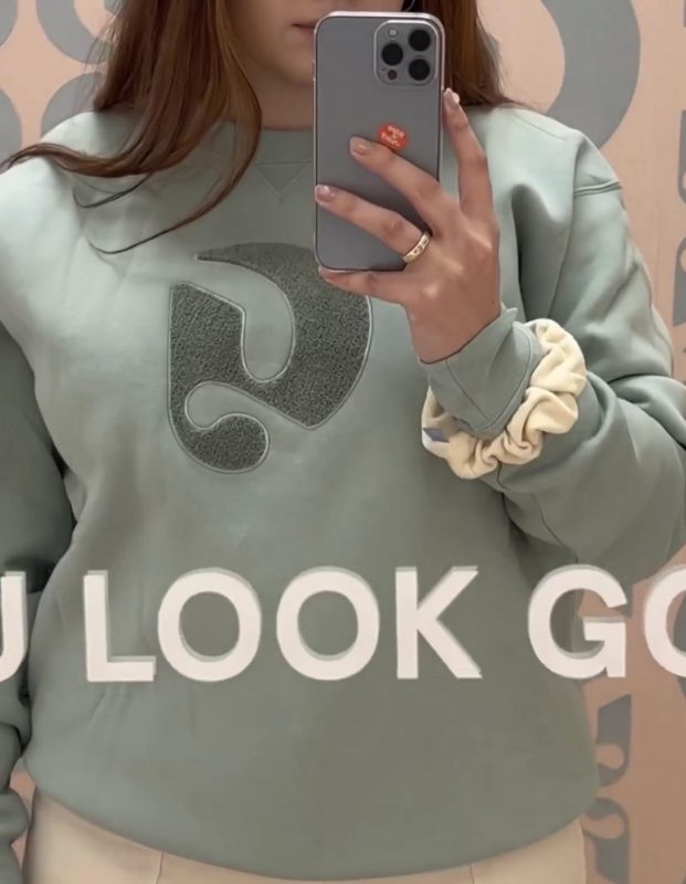 Glossier Glossiwear Boston Crewneck Sweatshirt Medium