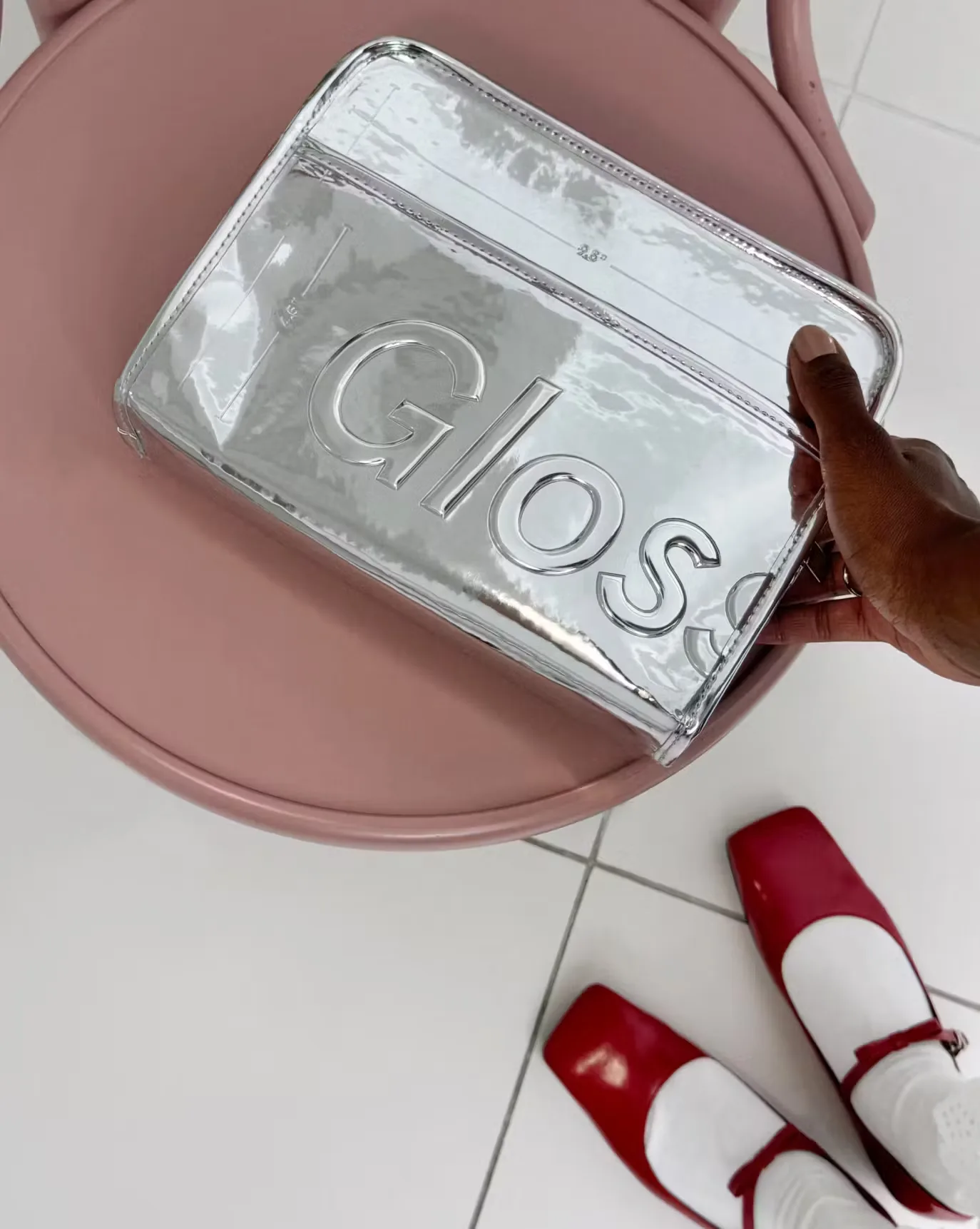 Glossier Chrome Beauty Bag EDICION LIMITADA